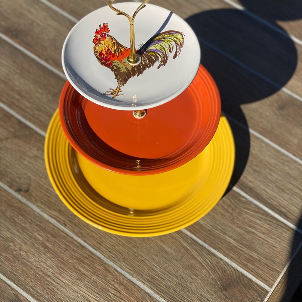 3 Tiered Cupcakes Stand Yellow Rooster